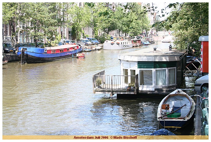Klik p billedet for at g til det nste foto! IMG_3680 Amsterdam Juli 2006 * Fotos: Mads Bischoff