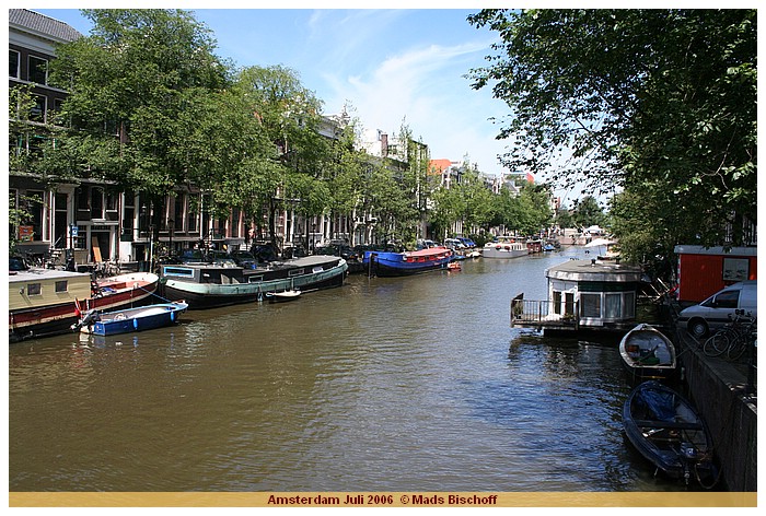 Klik p billedet for at g til det nste foto! IMG_3682 Amsterdam Juli 2006 * Fotos: Mads Bischoff