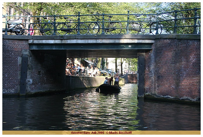 Klik p billedet for at g til det nste foto! IMG_3767 Amsterdam Juli 2006 * Fotos: Mads Bischoff
