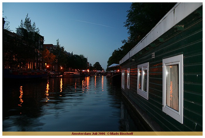 Klik p billedet for at g til det nste foto! IMG_3869 Amsterdam Juli 2006 * Fotos: Mads Bischoff
