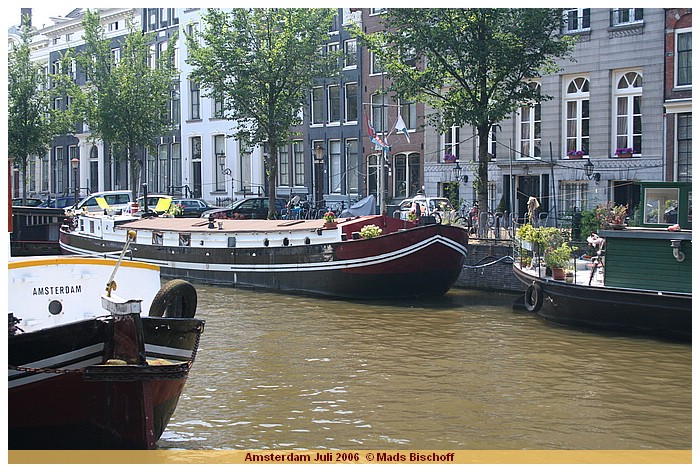 Klik p billedet for at g til det nste foto! IMG_3895 Amsterdam Juli 2006 * Fotos: Mads Bischoff