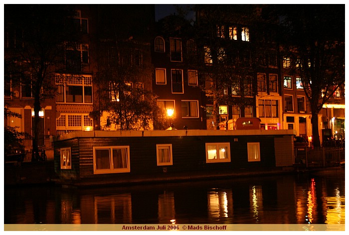 Klik p billedet for at g til det nste foto! IMG_4195 Amsterdam Juli 2006 * Fotos: Mads Bischoff