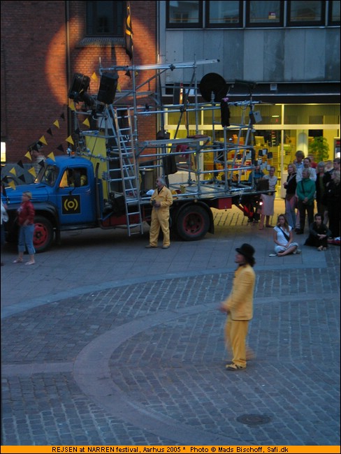 REJSEN at NARREN festival, Aarhus 2005 * Copyright  Mads Bischoff, Safi.dk